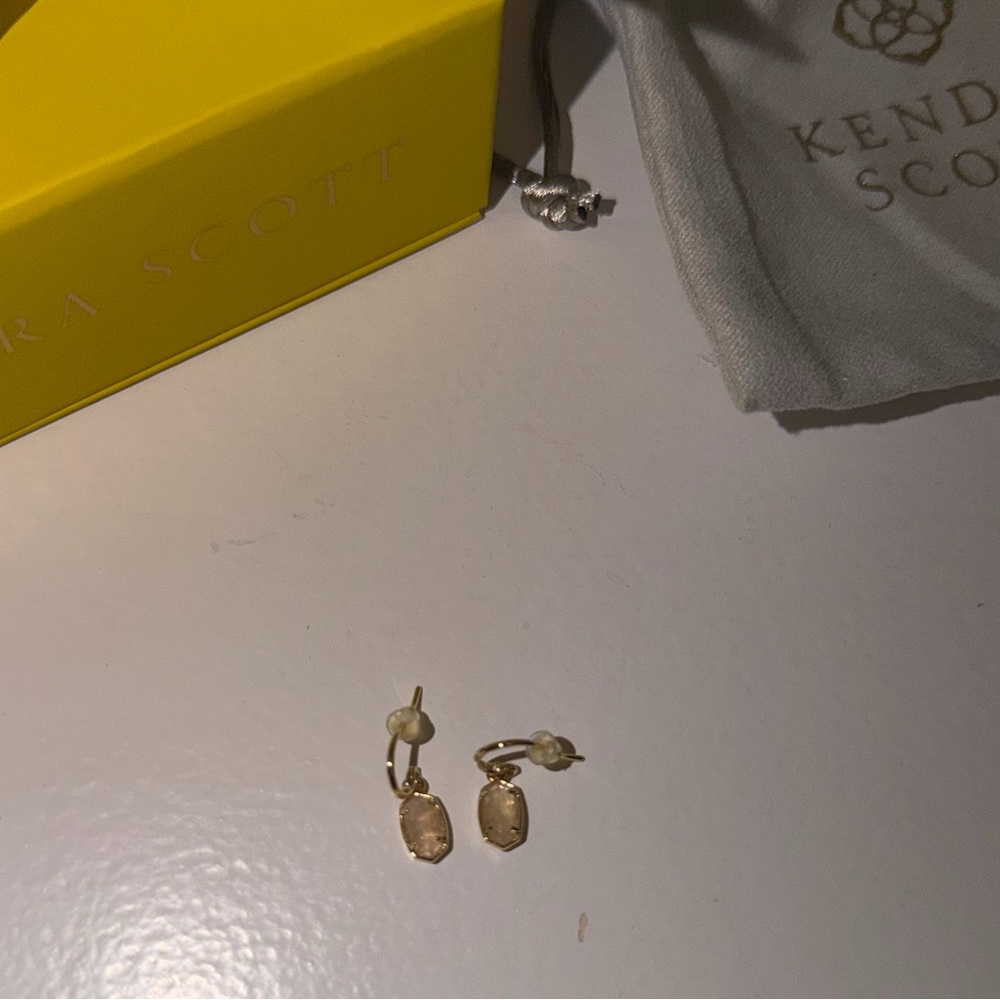 Kendra Scott Rose Pink Gold Drop Earrings - Picture 3 of 3
